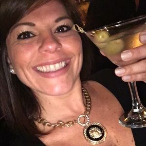 Meet your Posher, Adriana