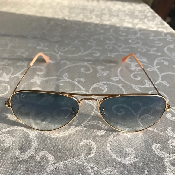 💥SOLD Authentic Ray-Ban Blue Gradient Aviator - Picture 3 of 7