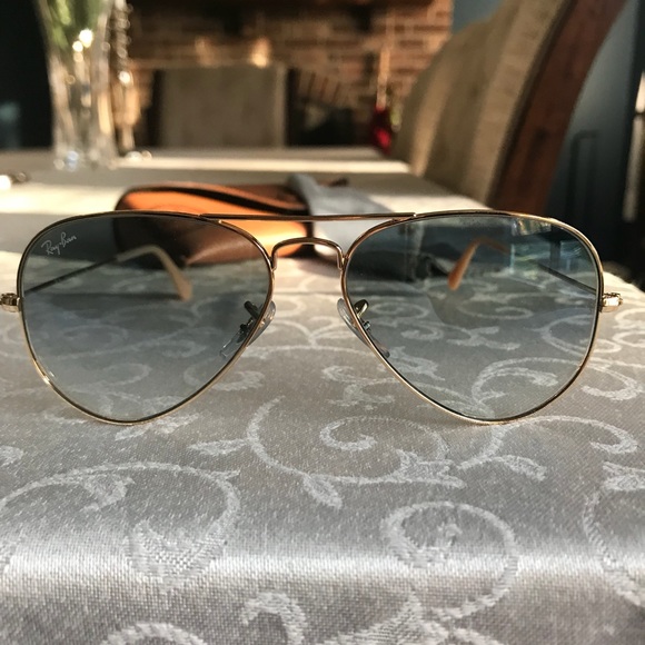 💥SOLD Authentic Ray-Ban Blue Gradient Aviator - Picture 4 of 7