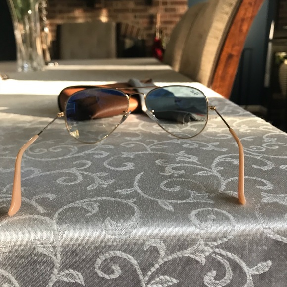 💥SOLD Authentic Ray-Ban Blue Gradient Aviator - Picture 7 of 7