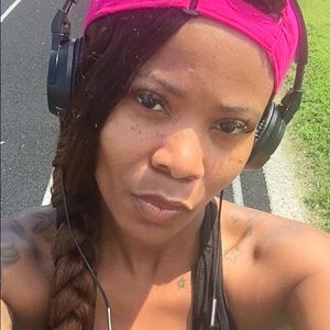 Meet your Posher, Letitia