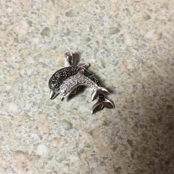 🐬 Dolphin 10K charm with 14K necklace - Picture 1 of 8
