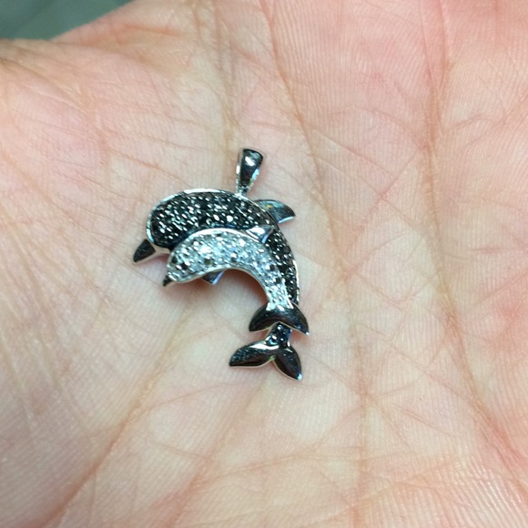 🐬 Dolphin 10K charm with 14K necklace - Picture 3 of 8