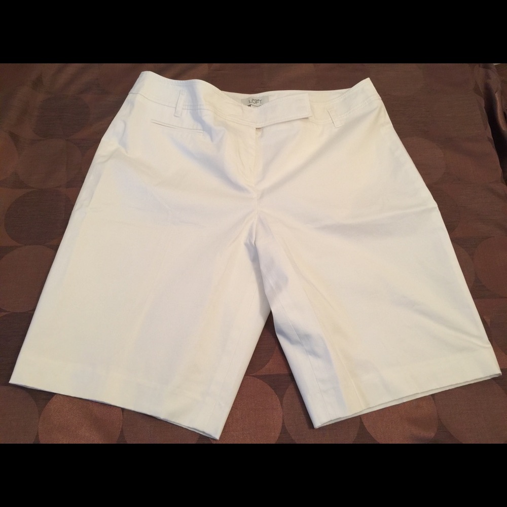 Ann Taylor Loft Women’s white shorts size 10