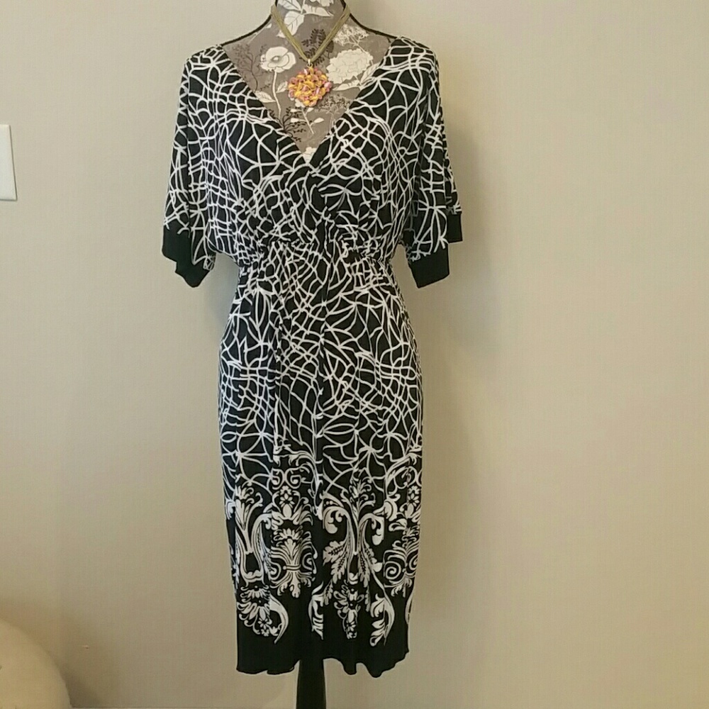 Black and White Dress Sz L