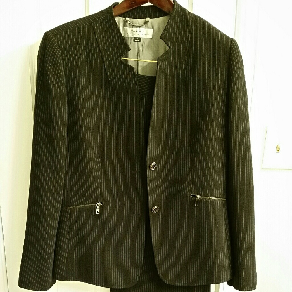 Pin Stripe Pants Suit