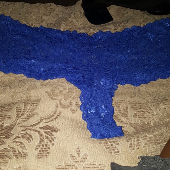 SOLD.  2 pair lace cheeky panties - Picture 3 of 6