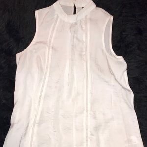 🌸Mossimo 100% Polyseter White Sleeveless Top S