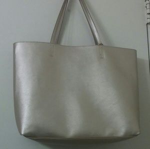 Gold Tote Bag with Matching Cosmetic Bag!🍁