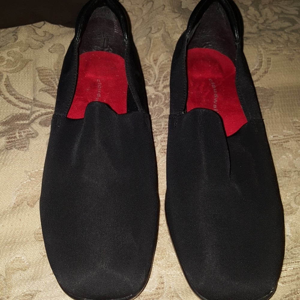 ***SOLD*** (Avenue Black flats