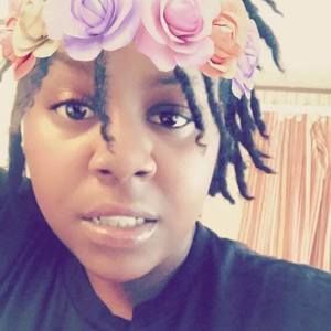 Meet your Posher, Crystal