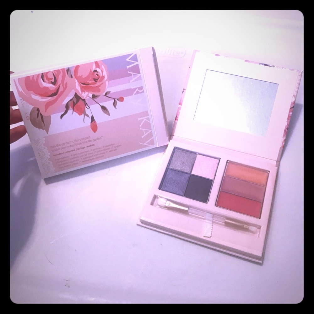Into the garden color compact