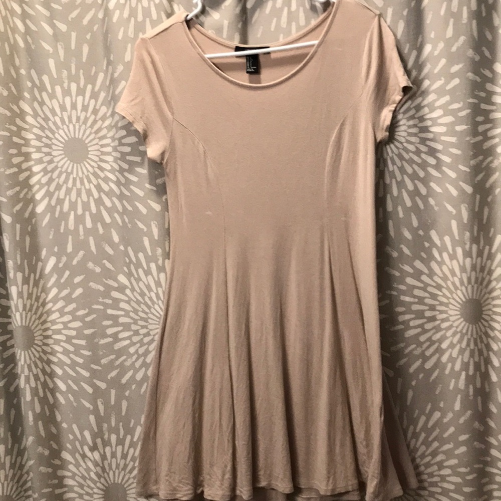 Pink fit and flare sleeve less dress!
