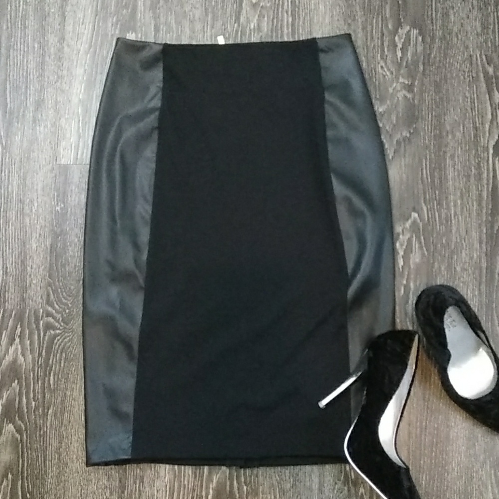 🆕Michael Kors Black Panel High Waist Skirt