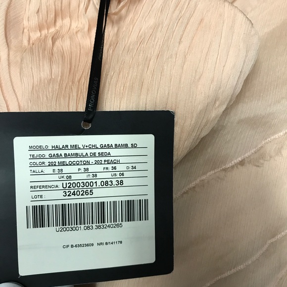 Pronovias Barcelona PEACH color gown😍 - Picture 3 of 8