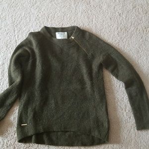 Abercrombie sweater