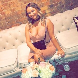 Meet your Posher, Caitlin