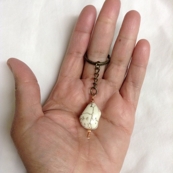 White Turquoise Keychain Charm Keyring Stone - Picture 2 of 3