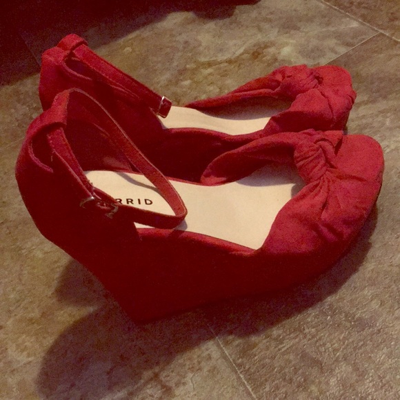torrid Shoes - Torrid: Brand New Suede Red Wedges —  Size 9