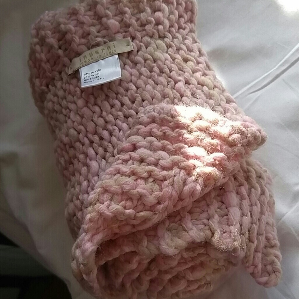 Scarf - Picture 7 of 8