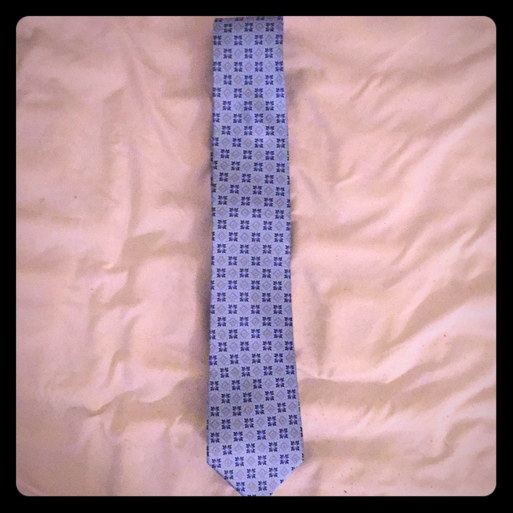 Sky blue patterned Bloomingdales tie