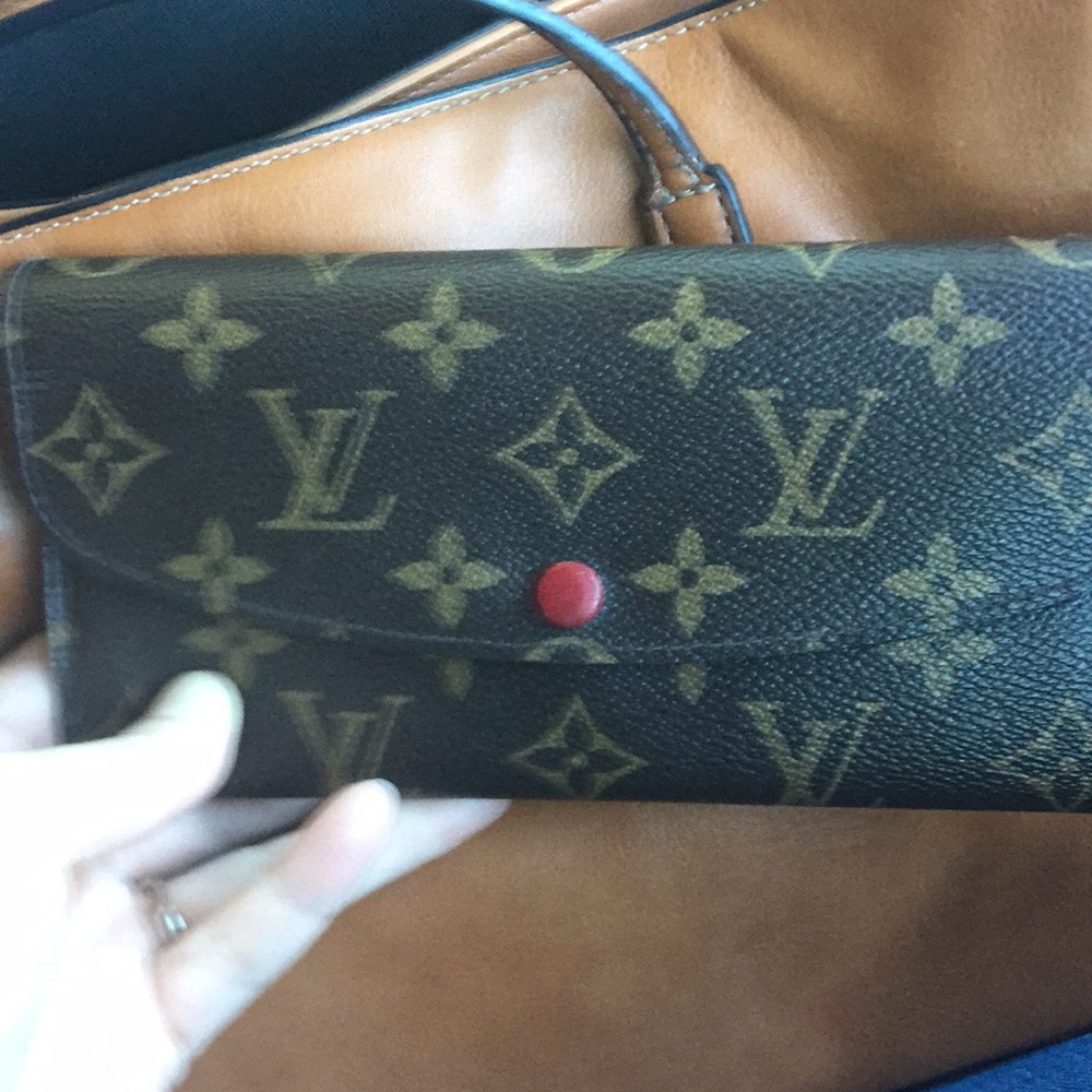 Louis Vuitton Wallet 100% Authentic