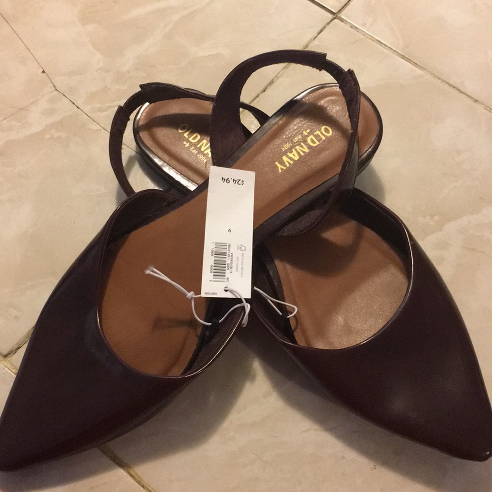 Brand New; Old Navy Maroon Flats size 9
