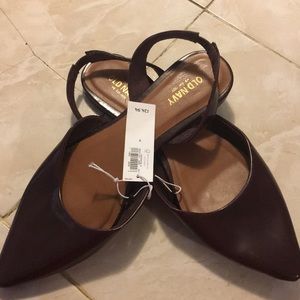 Brand New; Old Navy Maroon Flats size 9