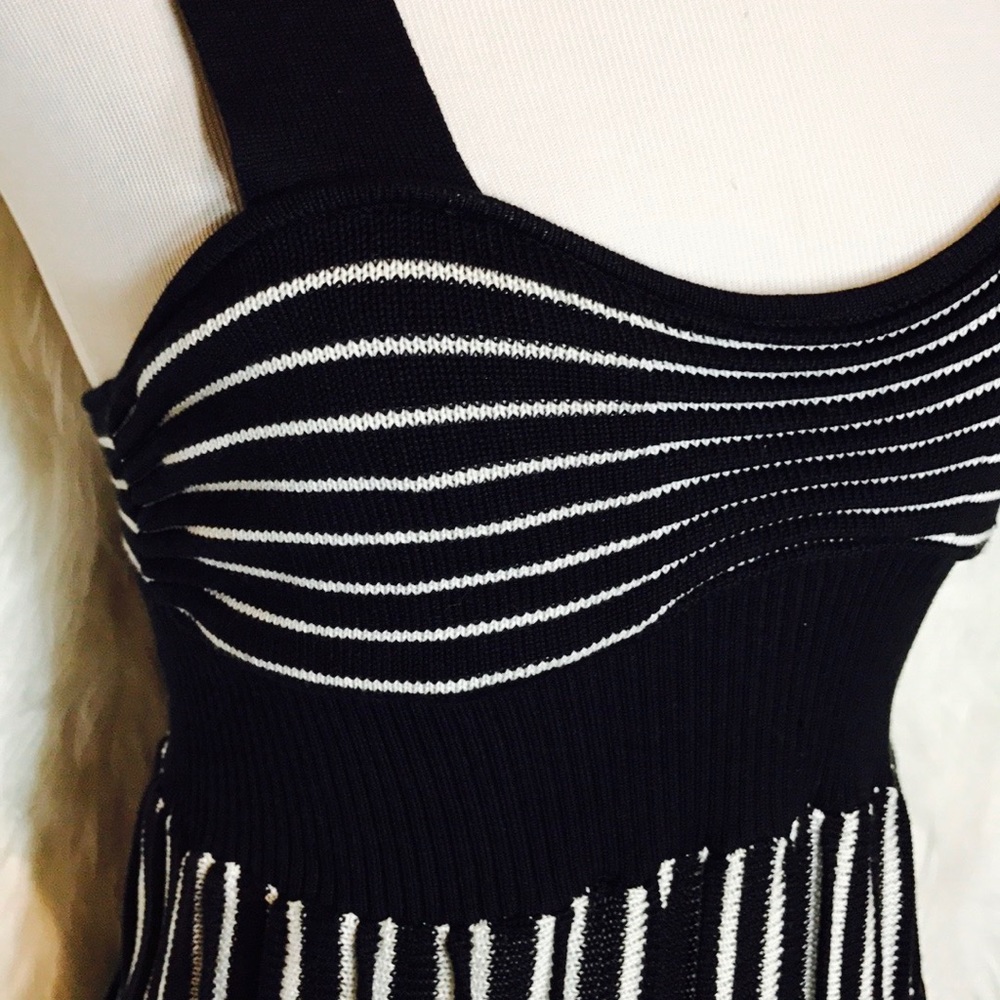 Armani Exchange Black & White Dress - Picture 5 of 8