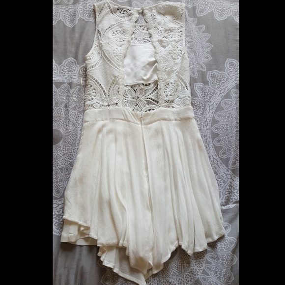 Romper - Picture 2 of 4