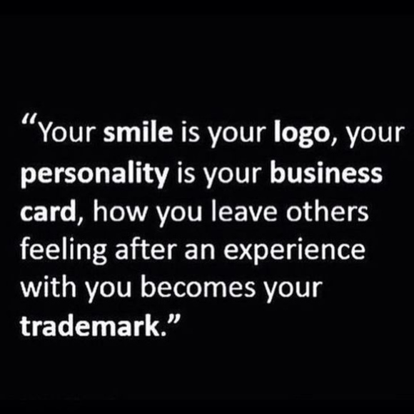 Welcome... Beautiful Posher - Picture 2 of 3