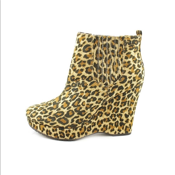 BCBGeneration Vance 2 Boots🍁 - Picture 3 of 6