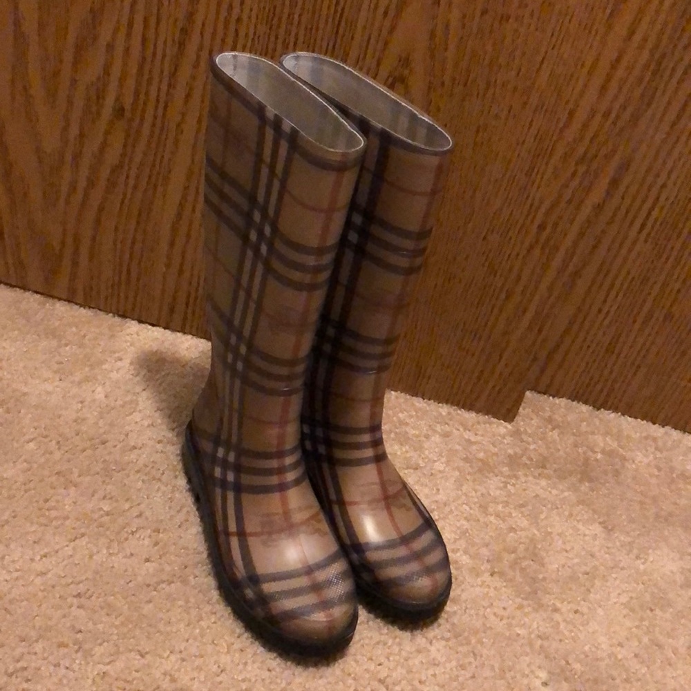 Burberry rain boots
