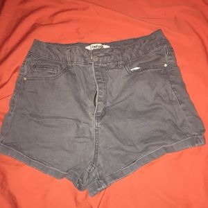 REFUGE GREY SHORTS