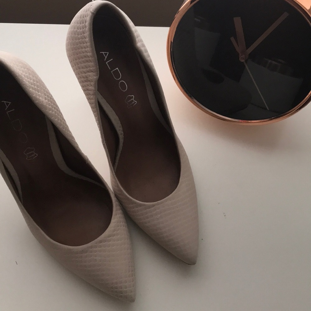 NUDE | OFF- WHITE SNAKE PRINT ALDO HEELS