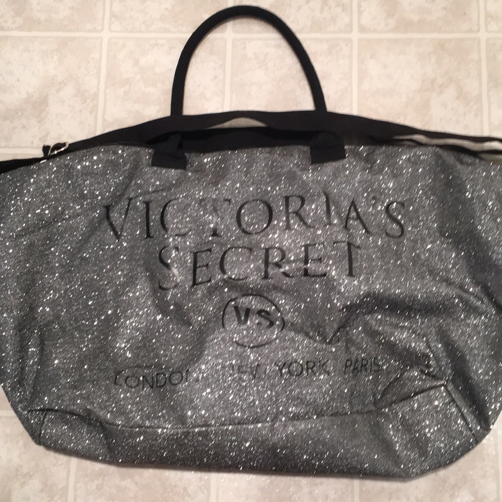 🌸 Victoria’s Secret tote 🌸