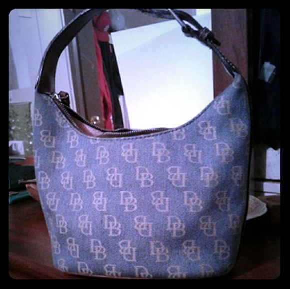 Authentic Dooney & Bourke Bag.. - Picture 1 of 1