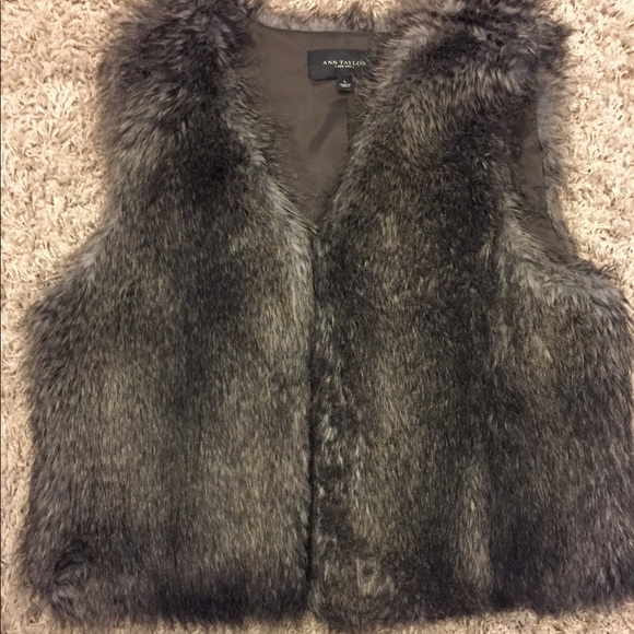 Ann Taylor Jackets & Blazers - ❌🚫SOLD🚫❌Ann Taylor Fur Faux Vest Size Large