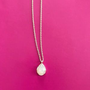 Kendra Scott teardrop pendant necklace