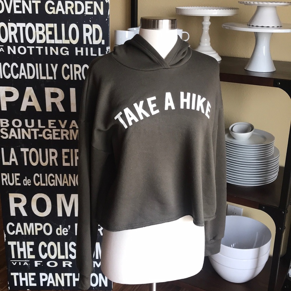 Urban Outfitters cropped hooded sweatshirt Size XS