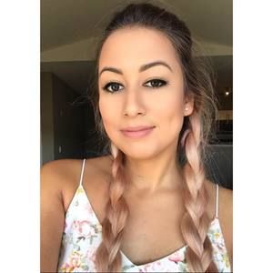 Meet your Posher, Isabel