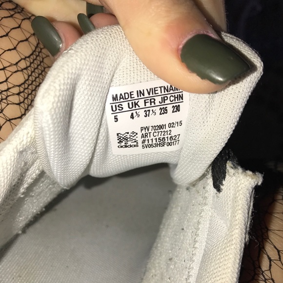 Adidas Samoas - Picture 3 of 5