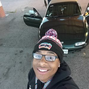 Meet your Posher, Aaron