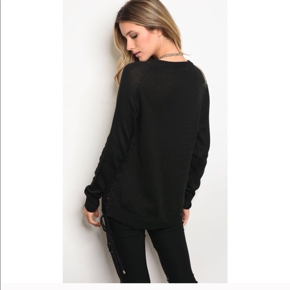 Side lace up sweater - Picture 2 of 5