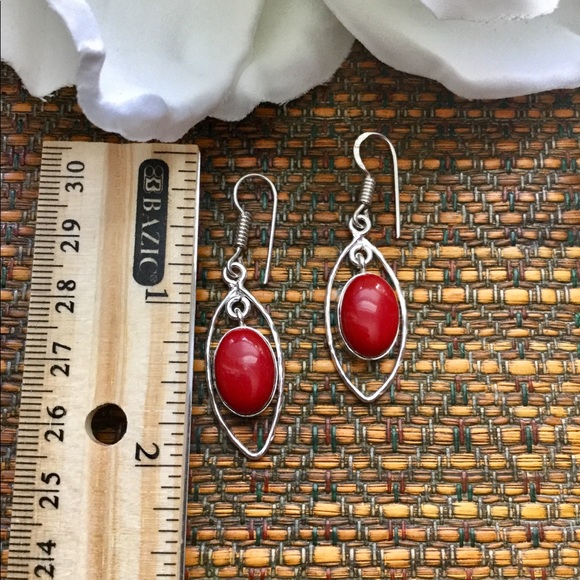 ⚜️Red Dangle Earrings⚜️ - Picture 3 of 3