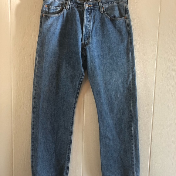 Vintage Levis 501 xx button fly medium wash - Picture 8 of 8