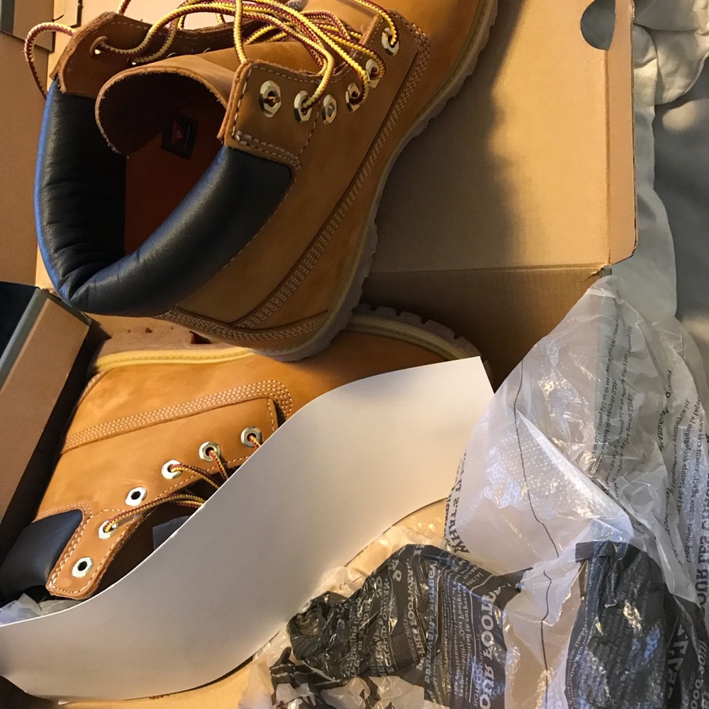 New !!! Wide Women timberlands boots