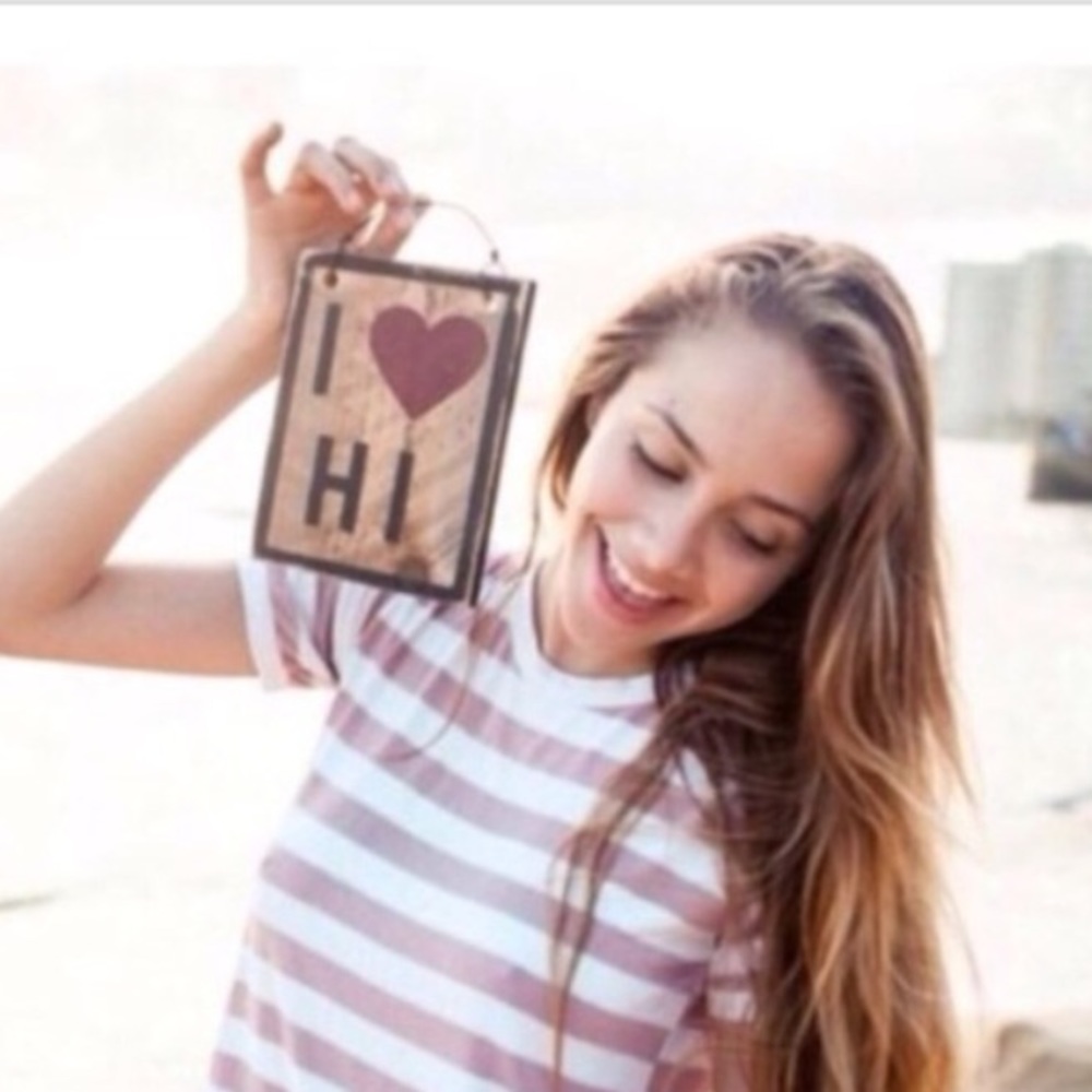 Brandy Melville tee