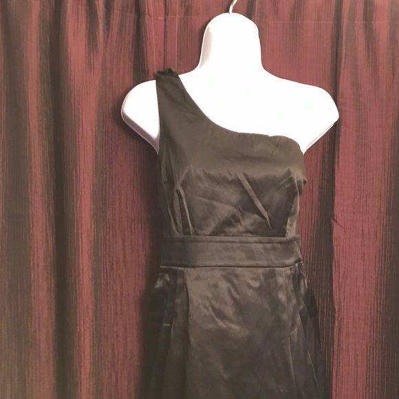 Dress - Picture 1 of 2