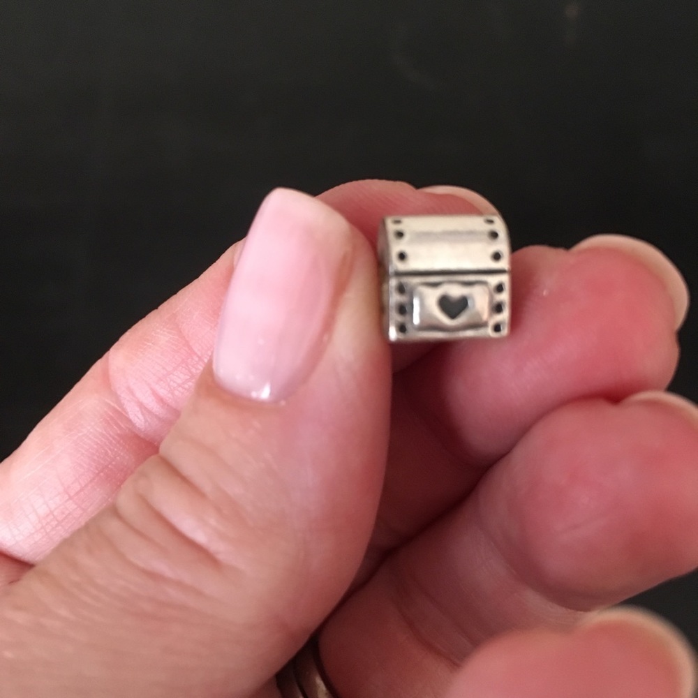 Pandora sterling silver treasure chest charm